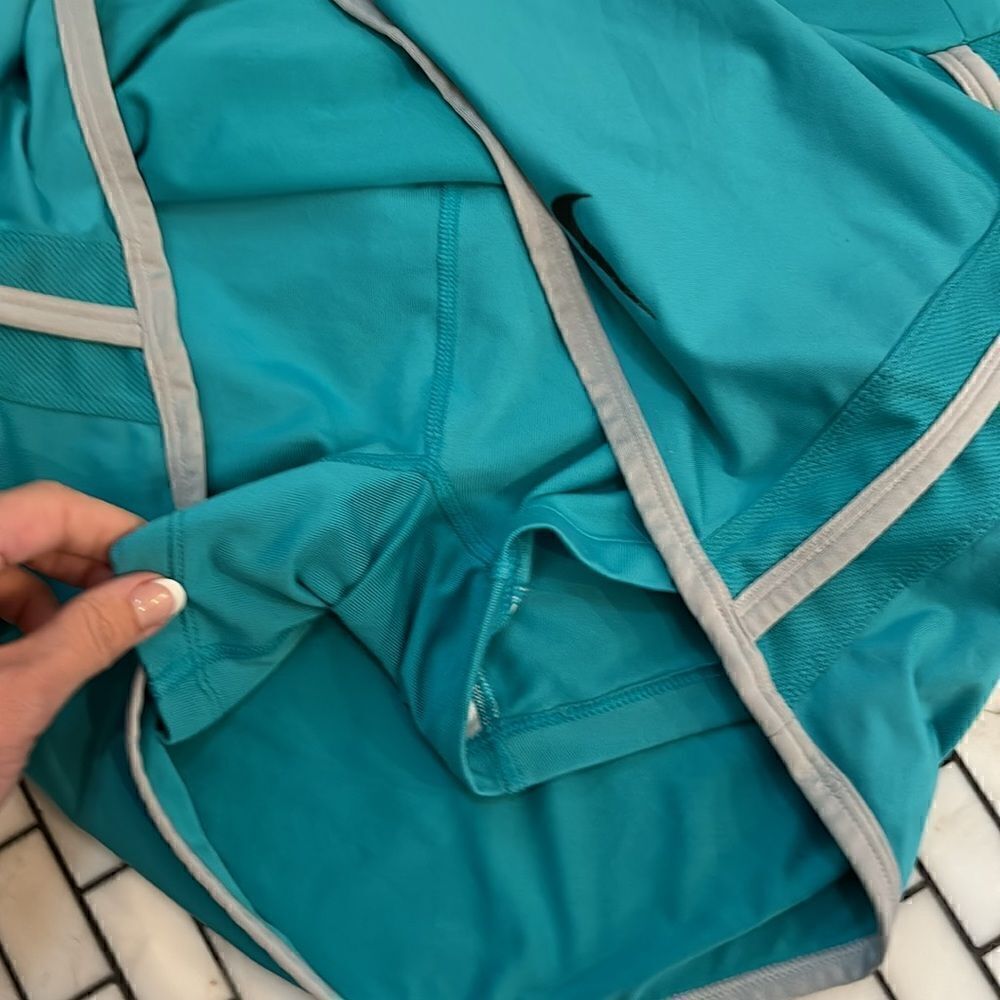Nike dri fit teal tennis skirt with gray trim - sz M - EUC - retro vintage feel - Picture 4 of 6